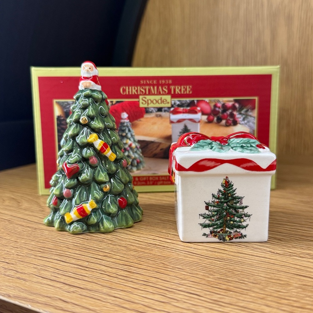 Spode Christmas Tree Salt & Pepper Set with Gift Box